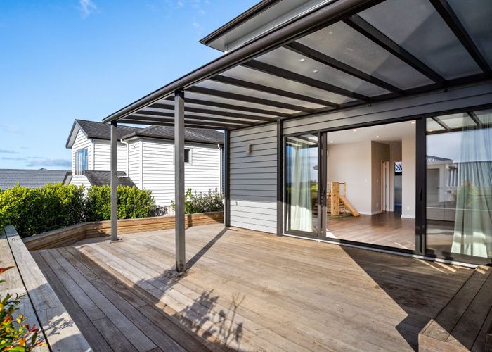  at 11 Matisse Drive, West Harbour, Waitakere City, Auckland