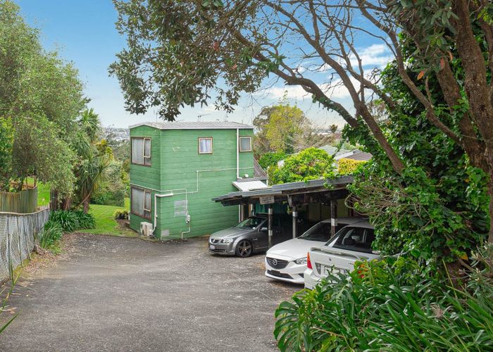  at 1 Hall Road, Glenfield, North Shore City, Auckland