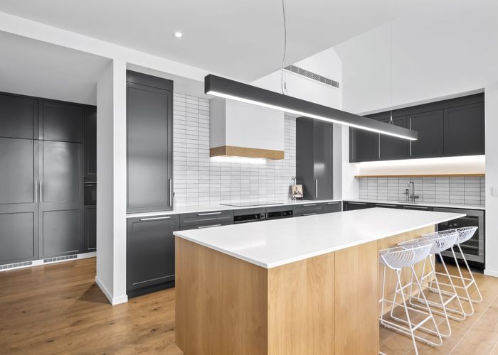  at 27 Idris Road, Fendalton, Christchurch City, Canterbury