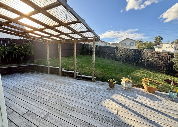  at 27 Loughanure Place, Massey, Waitakere City, Auckland