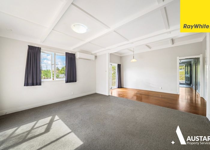  at 18 Dundale Avenue, Blockhouse Bay, Auckland