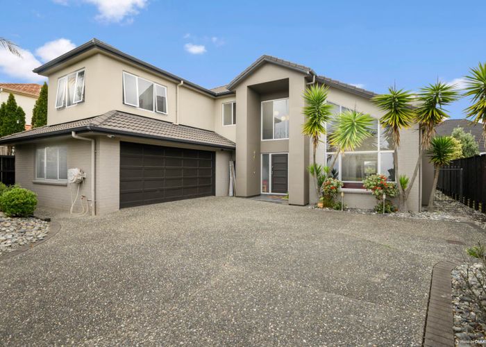  at 51 Bronwylian Drive, Flat Bush, Auckland