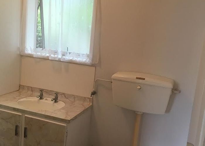  at 1/81 Hutchinson Avenue, New Lynn, Waitakere City, Auckland