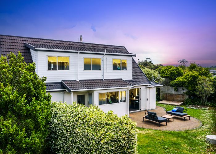  at 11 Sunny Crescent, Huapai, Kumeu