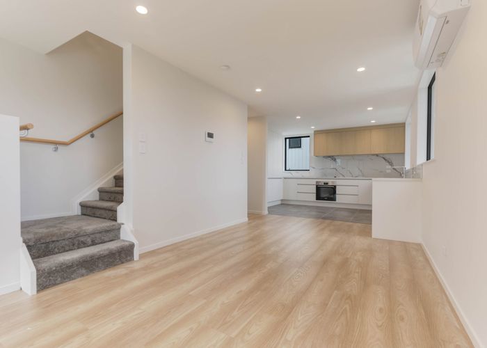  at 30-32 Westgate Drive, Massey, Waitakere City, Auckland