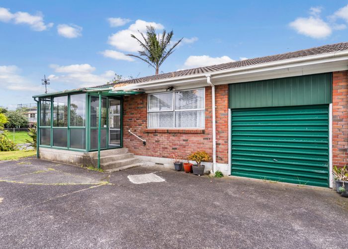  at 1/10 Frank Evans Place, Henderson, Waitakere City, Auckland