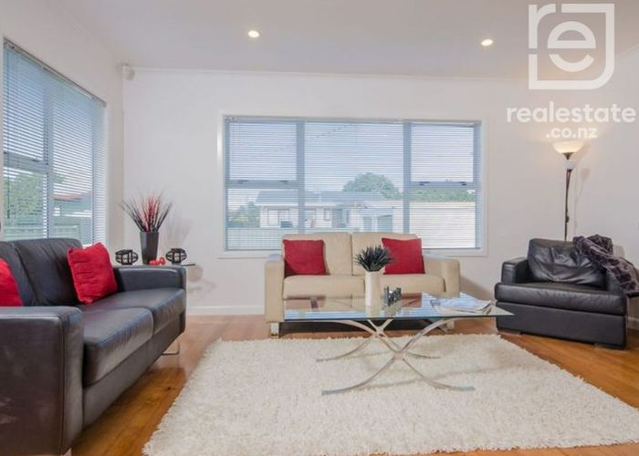  at 21 Canal Road, Avondale, Auckland City, Auckland