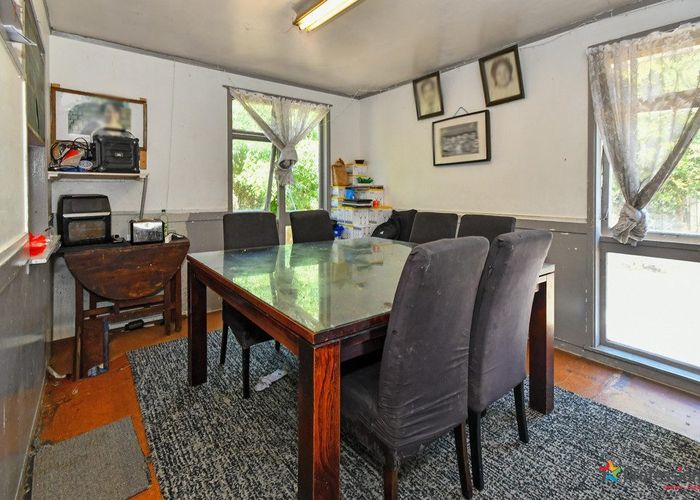  at 1 Cardrona Place, Favona, Auckland
