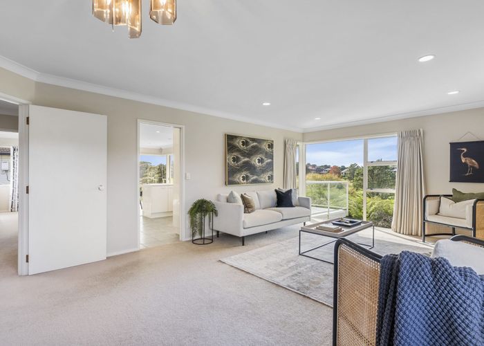  at 64 Panapa Drive, Saint Johns, Auckland