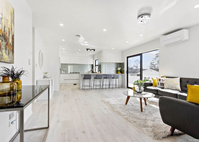  at 15C Windermere Crescent, Blockhouse Bay, Auckland