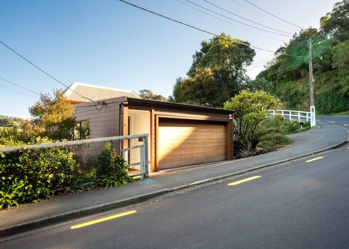  at 16 Garden Road, Northland, Wellington, Wellington