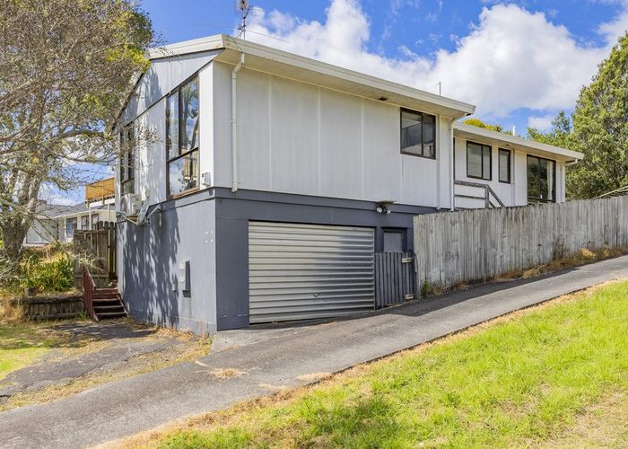  at 2/34 Tomo Street, New Lynn, Waitakere City, Auckland