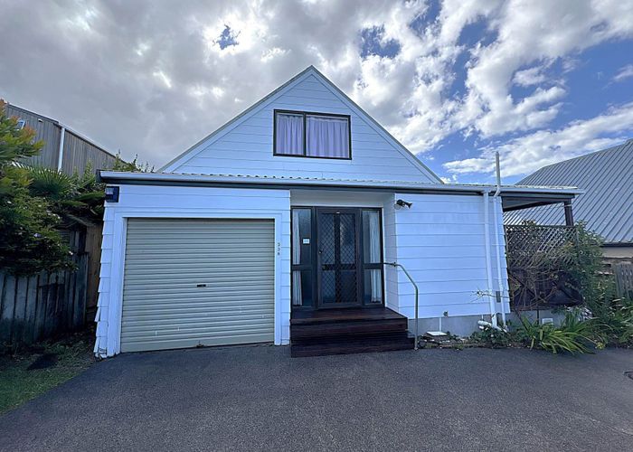  at 33B Nile Road, Milford, North Shore City, Auckland