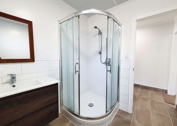  at 2/12 Queenstown Road, Hillsborough, Auckland City, Auckland