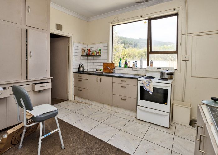  at 21 Henderson Street, Bluff