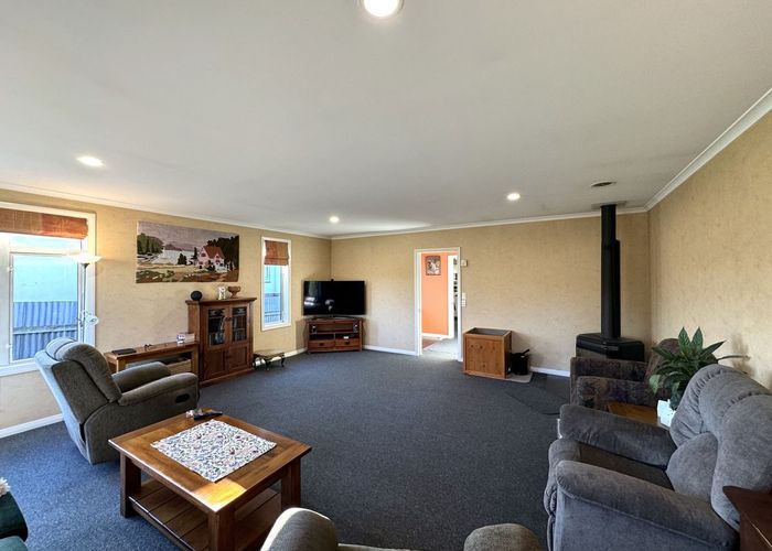  at 17 Naish Street, Balclutha