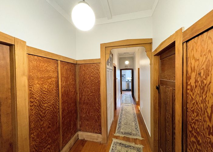  at 26 Waiohua Road, Greenlane, Auckland City, Auckland