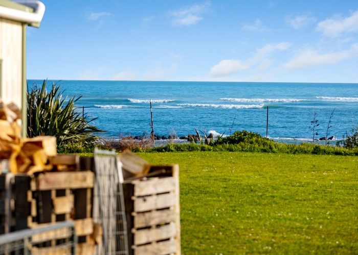 For sale 33 Anglers Avenue, Warea, South Taranaki, Taranaki homes.co.nz