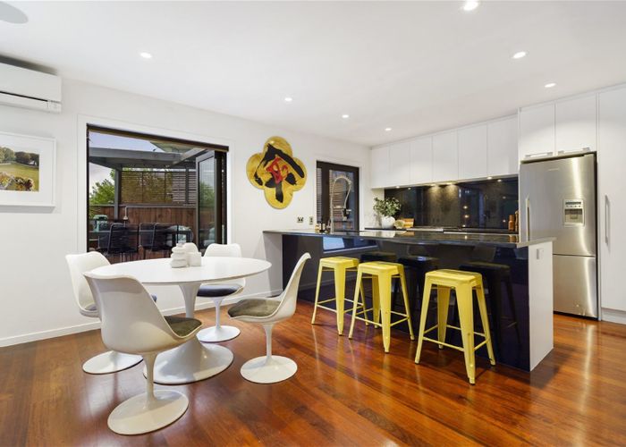  at 1/41 Lake Road, Northcote, Auckland