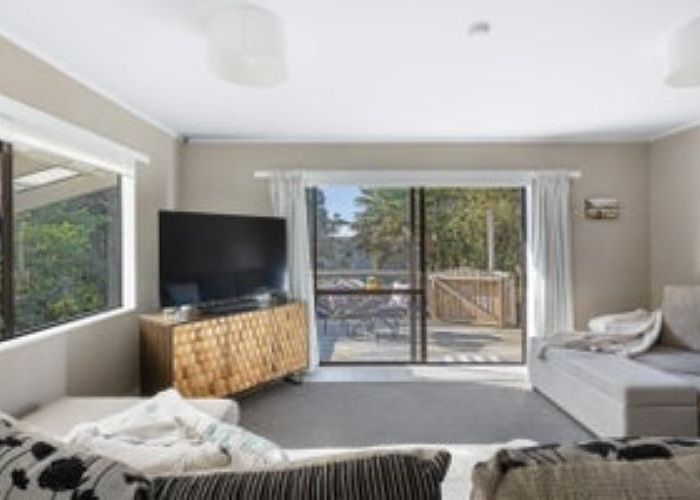  at 38A Hammond Avenue, Hatfields Beach, Orewa