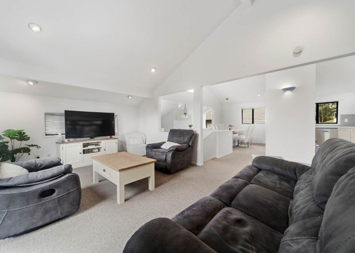  at 25A Allen Johnston Place, Saint Johns, Auckland
