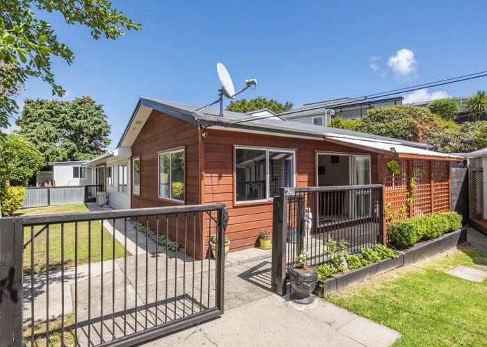  at 64 Poplar Avenue, Raumati South, Paraparaumu