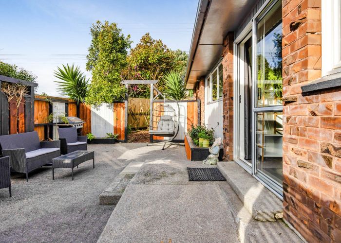  at 1 Lynton Street, Upper Vogeltown, New Plymouth