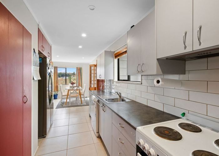  at 27 Salcombe Terrace, Welbourn, New Plymouth