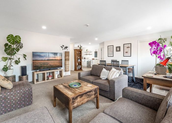  at 5/5 Cook Street, Howick, Manukau City, Auckland