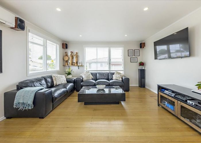  at 3 Gifford Road, Papatoetoe, Auckland