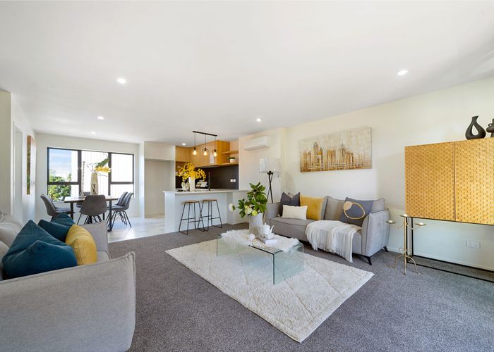  at 11 Sarona Avenue, Glen Eden, Waitakere City, Auckland