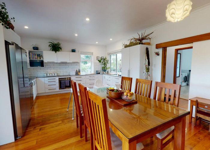  at 2 Hackett Street, Whanganui East, Whanganui