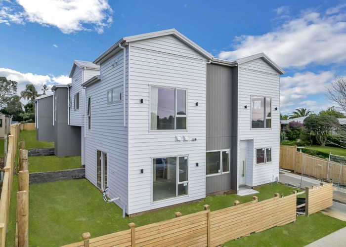  at Lot 5, 9 Fairview Road, Papatoetoe, Manukau City, Auckland