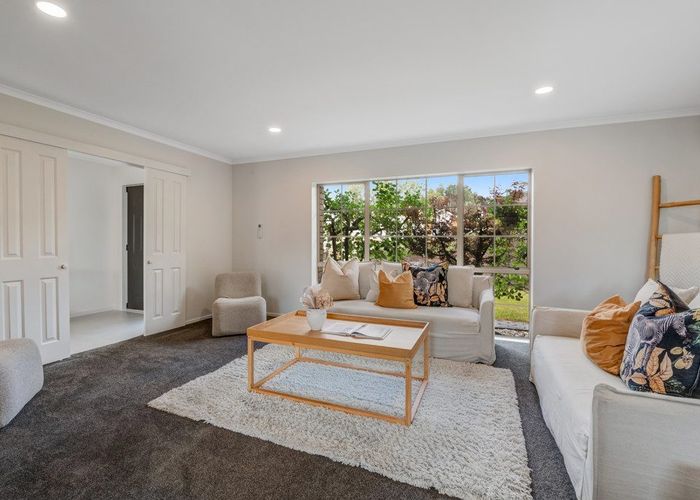 at 6 Fulmar Way, Unsworth Heights, North Shore City, Auckland