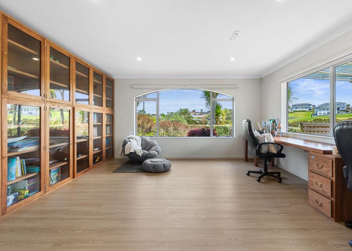  at 31 Harrowglen Drive, Northcross, North Shore City, Auckland