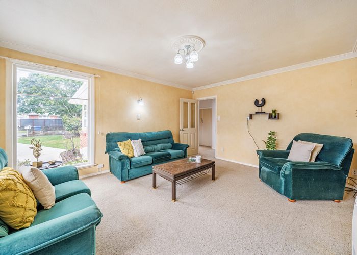  at 6 Hall Grove, Ebdentown, Upper Hutt, Wellington