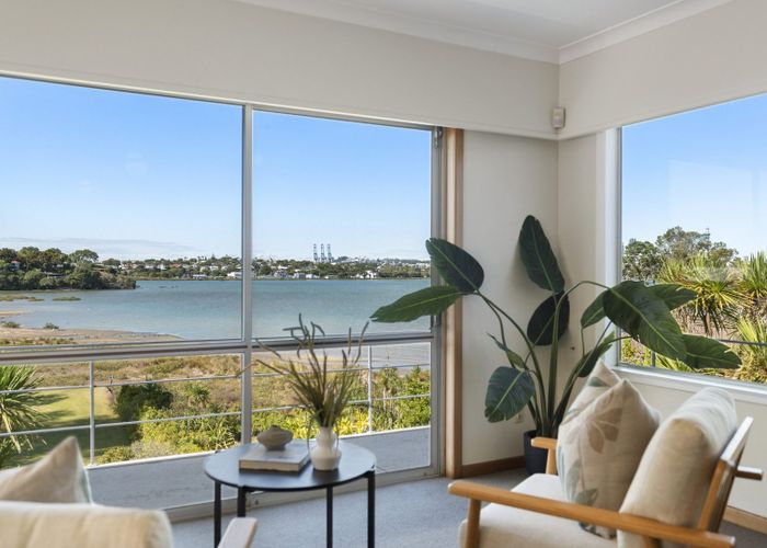 at 15 Birkley Rd, Bayswater, North Shore City, Auckland