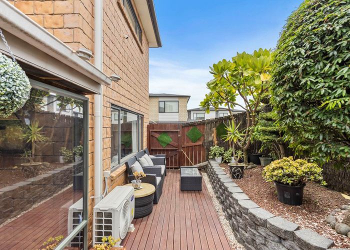  at 305 Albany Highway, Albany, North Shore City, Auckland