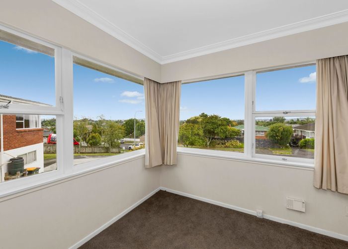  at 1/16 Portadown Avenue, Pakuranga Heights, Auckland