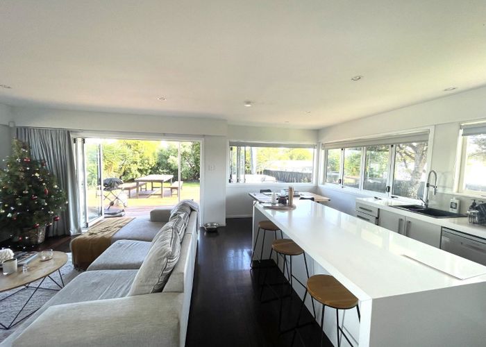  at 8 Eskdale Road, Birkdale, North Shore City, Auckland