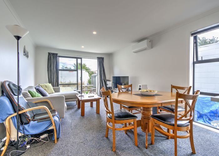 at 2/31 Russleigh Drive, Dinsdale, Hamilton, Waikato