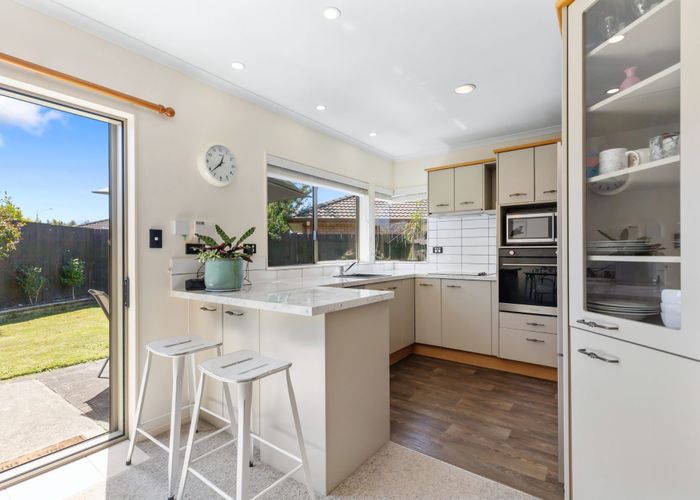  at 6 Mcleod Place, Papamoa, Tauranga, Bay Of Plenty