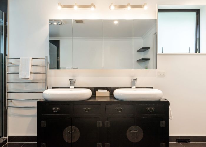  at 16 Schopolo Place, Schnapper Rock, Auckland