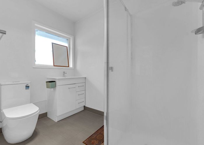  at 4/117 Aranui Road, Mount Wellington, Auckland