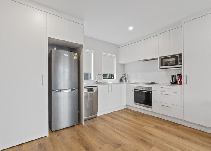  at 14/15 Sunhill Road, Sunnyvale, Auckland