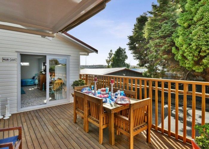  at 2 Garfield Road, Helensville, Rodney, Auckland