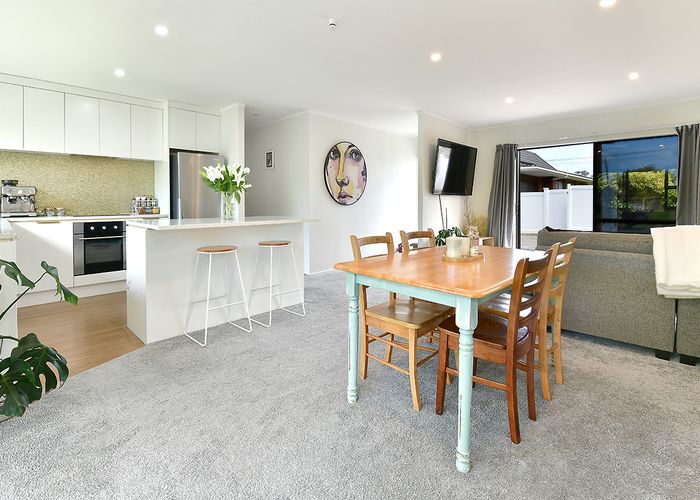  at 2/167 Deep Creek Road, Torbay, Auckland