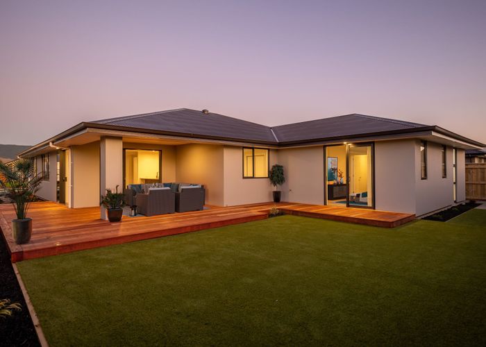  at 34 Carmine Crescent, Appleby, Richmond
