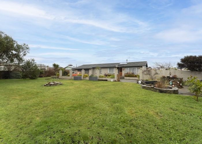  at 38 Boyne Street, Clifton, Invercargill