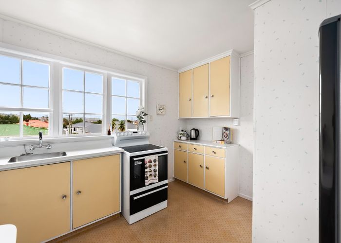  at Flat 6/95 Whites Line East, Waiwhetu, Lower Hutt, Wellington